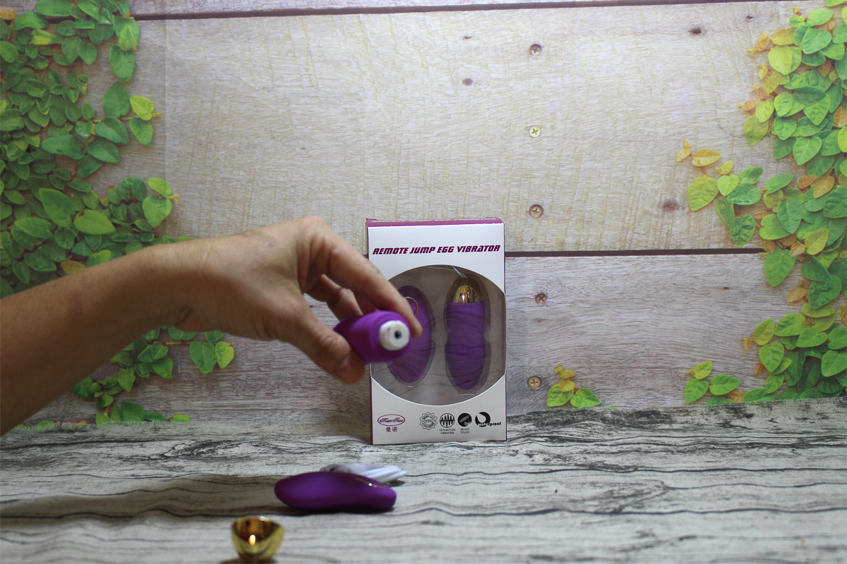 Trứng rung điều khiển từ xa sạc pin vibrating egg
